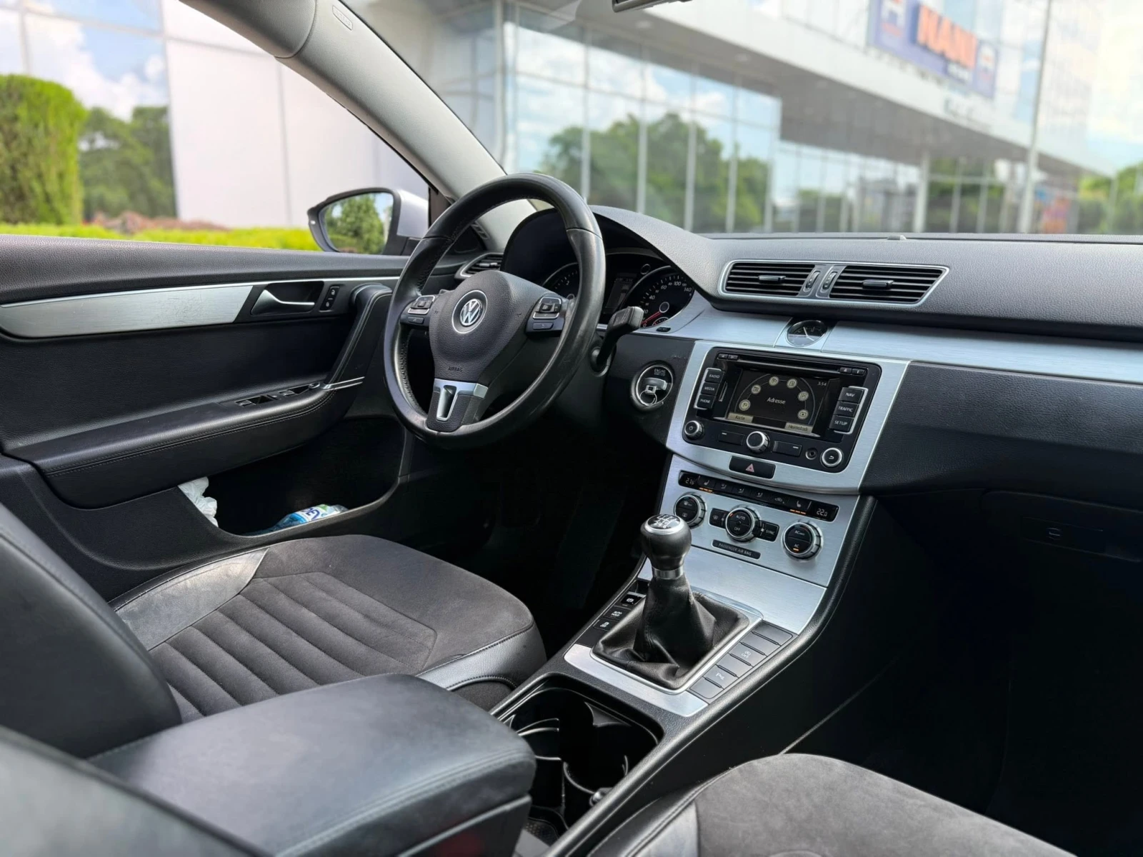 VW Passat 2.0 TDI 140kc, снимка 9 - Автомобили и джипове - 54864192