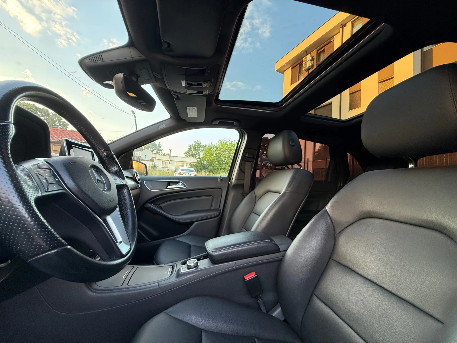 Mercedes-Benz B 200 Всички екстри, снимка 7 - Автомобили и джипове - 55089543