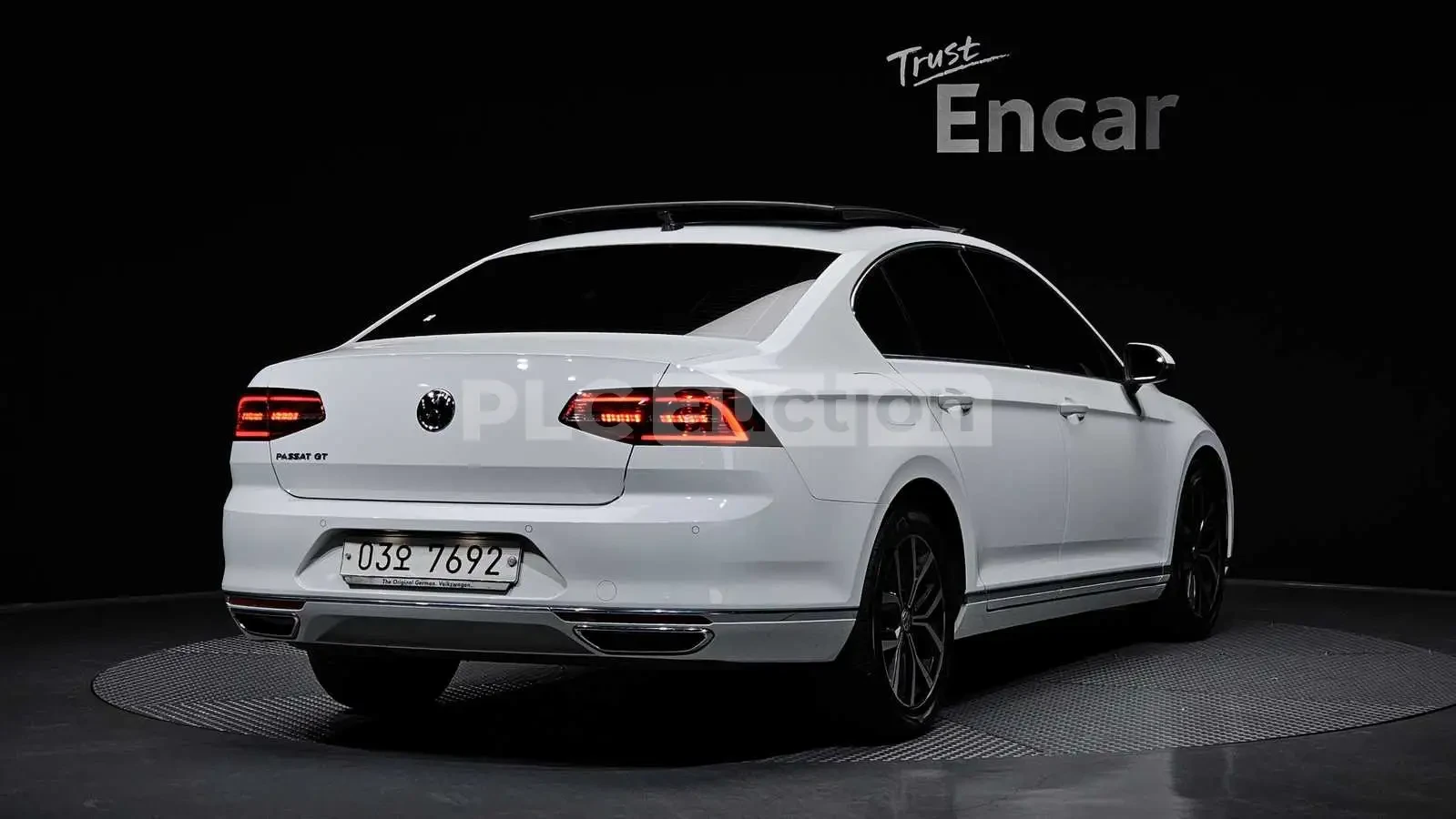 VW Passat 2.0TDI PRESTIGE! PANO/360CAM/FULL, снимка 2 - Автомобили и джипове - 55225495