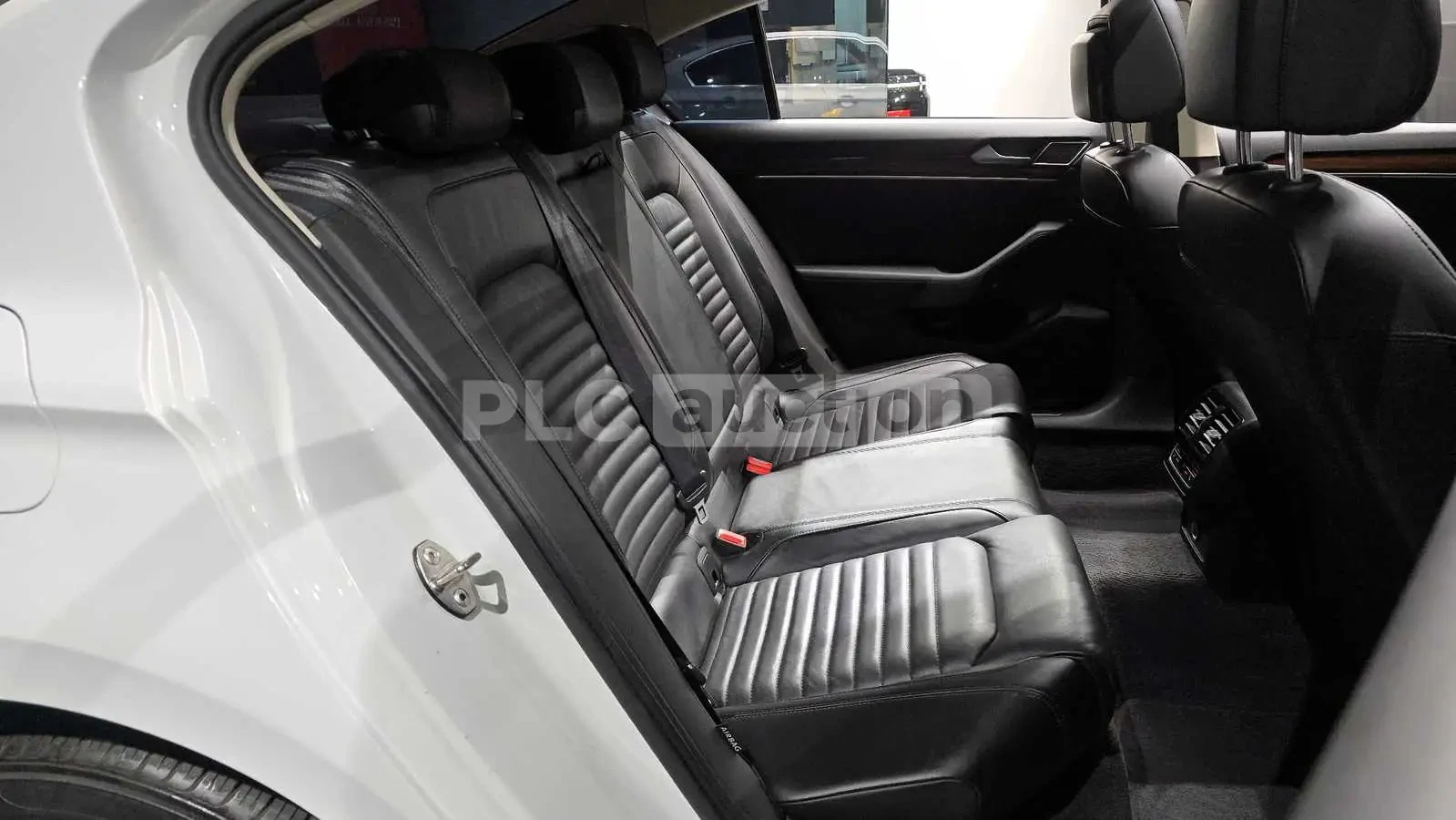 VW Passat 2.0TDI PRESTIGE! PANO/360CAM/FULL, снимка 11 - Автомобили и джипове - 55225495