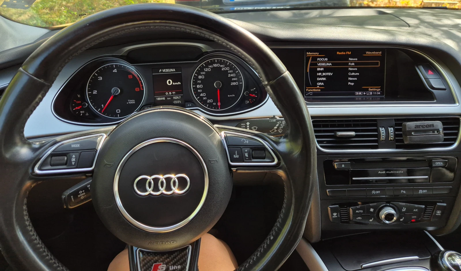 Audi A4, снимка 2 - Автомобили и джипове - 55875258
