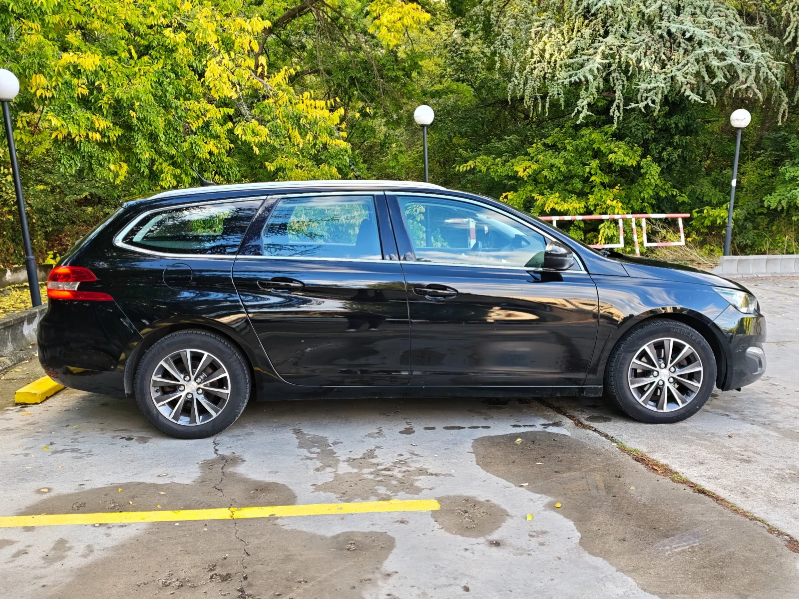 Peugeot 308 SW Allure, снимка 3 - Автомобили и джипове - 56699491
