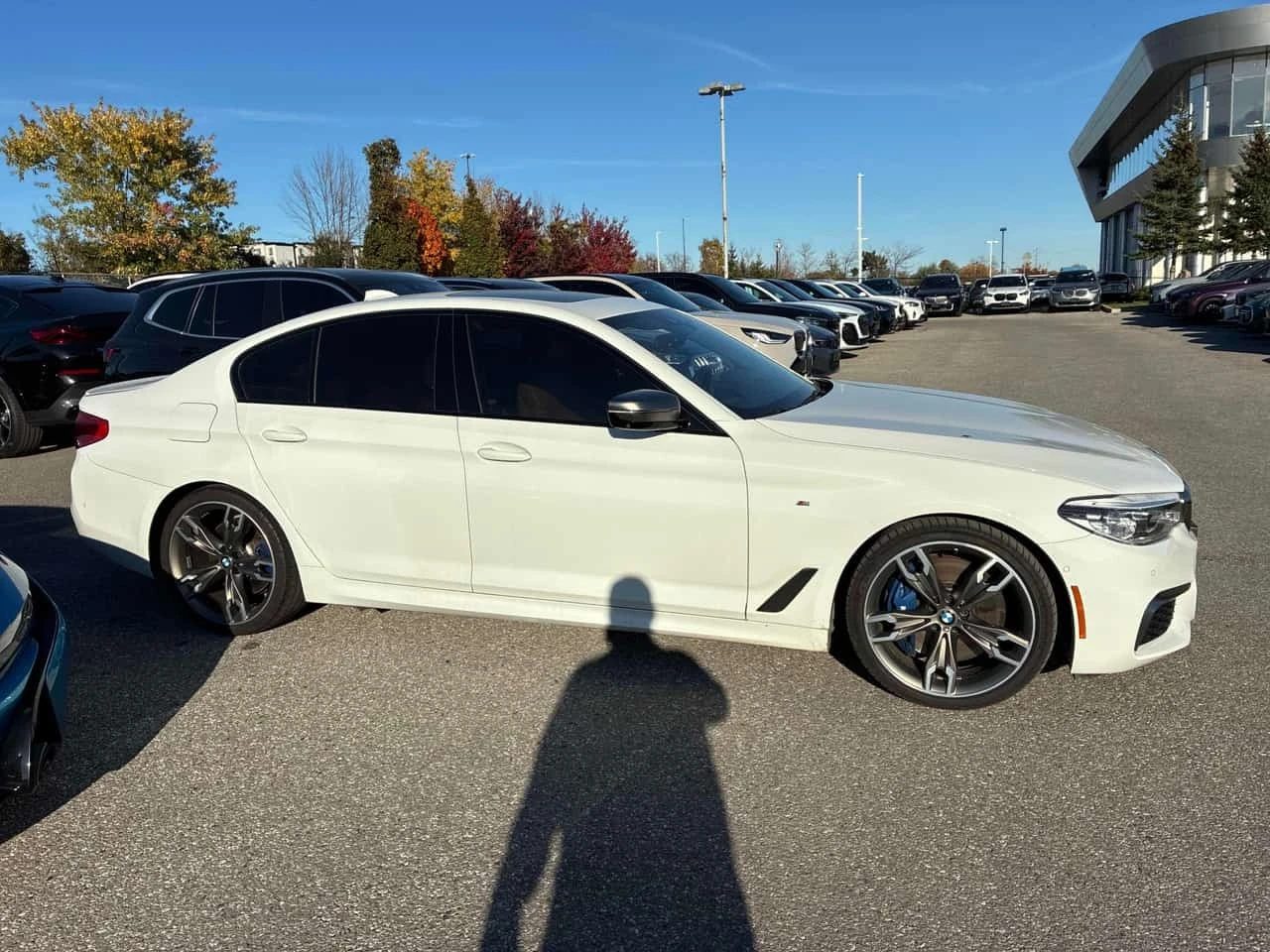BMW 550 * M550i xDrive * CARFAX * ���� �� �� | Mobile.bg � ����������� 3