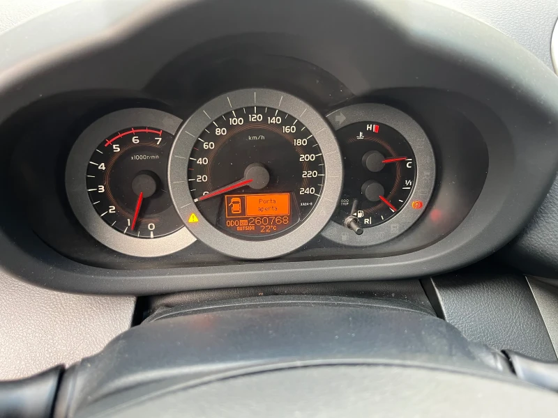 Toyota Rav4 2.2D-Cat 177 4x4, снимка 12 - Автомобили и джипове - 52787997