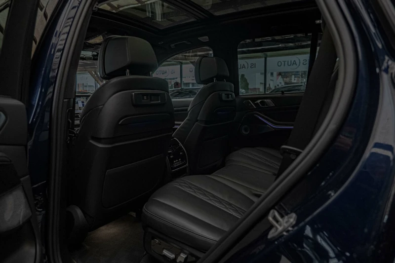 BMW X5 M50D/Swarovski/Bowers & Wilkins Diamond/Sky Lounge, снимка 9 - Автомобили и джипове - 52377227