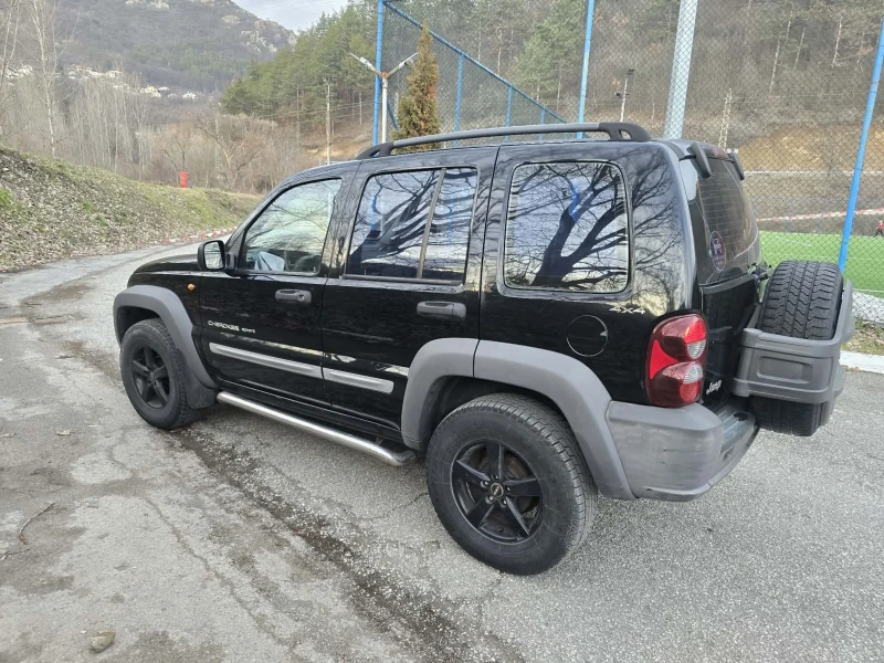 Jeep Cherokee 2.5 CRDI, снимка 5 - Автомобили и джипове - 53264177