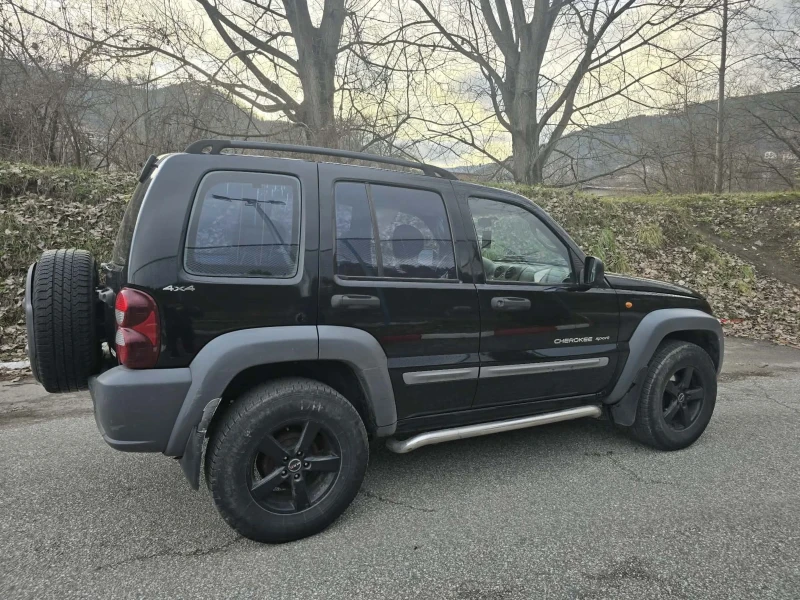 Jeep Cherokee 2.5 CRDI, снимка 6 - Автомобили и джипове - 53264177