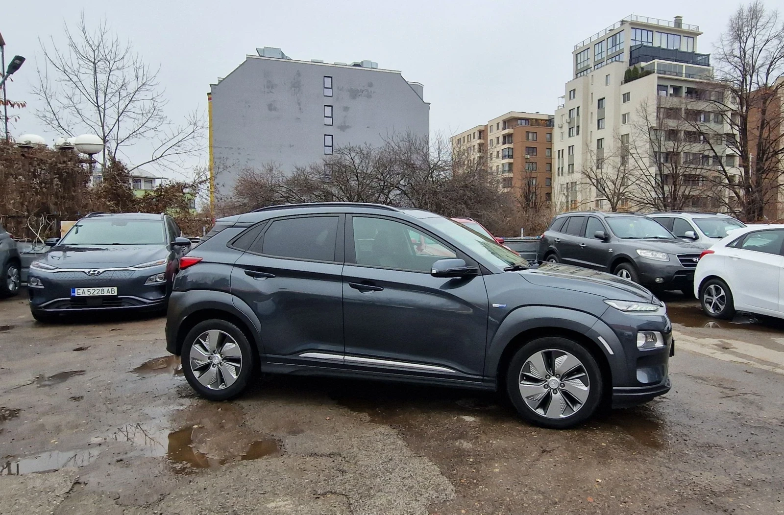 Hyundai Kona 64KW/Premium/SOH 99% - изображение 2