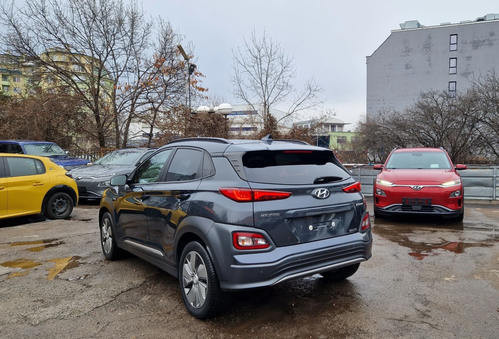 Hyundai Kona 64KW/Premium/SOH 99% - изображение 4