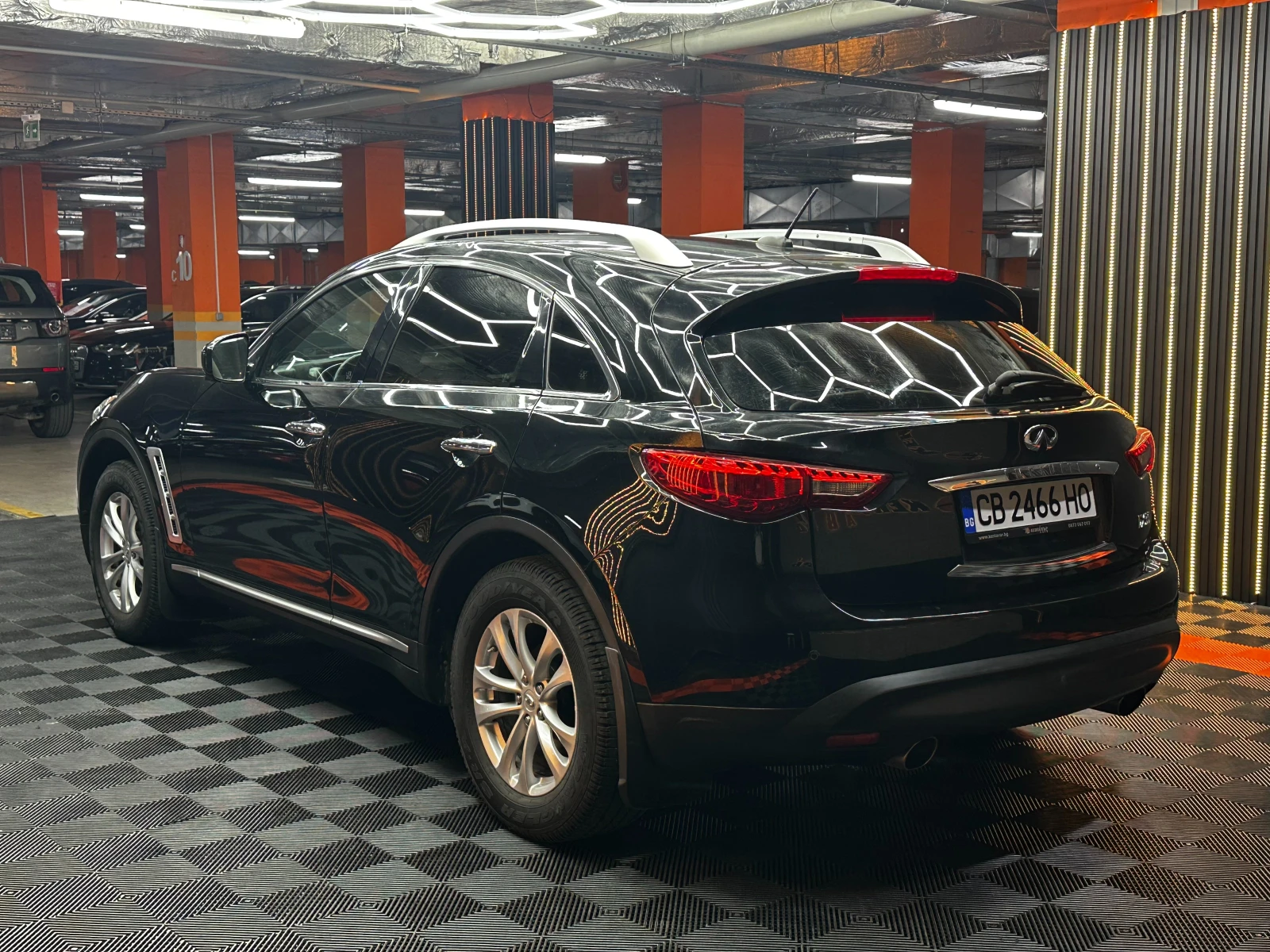 Infiniti Fx 35 3.5i 284 к.с./ГАРАНЦИЯ/БАРТЕР/ЛИЗИНГ/КОМЕНТАР, снимка 5 - Автомобили и джипове - 50769901