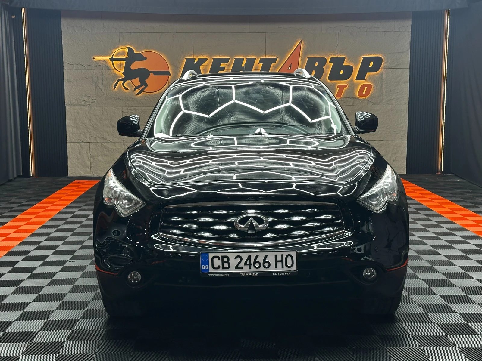 Infiniti Fx 35 3.5i 284 к.с./ГАРАНЦИЯ/БАРТЕР/ЛИЗИНГ/КОМЕНТАР, снимка 2 - Автомобили и джипове - 50769901