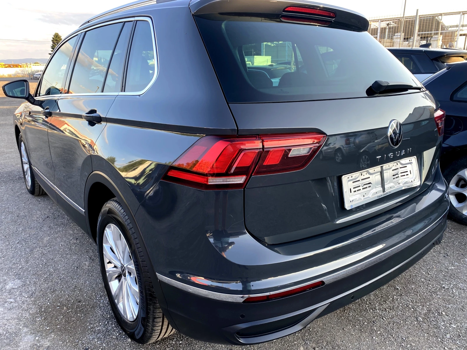 VW Tiguan 2.0TDI SCR DSG ---УНИКАТ--- - изображение 4