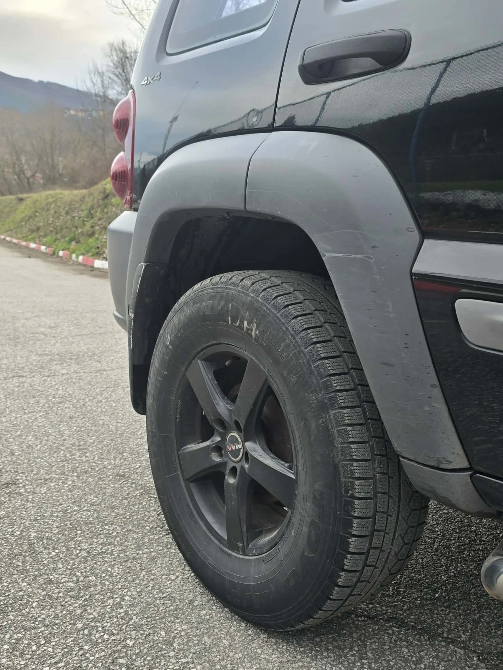 Jeep Cherokee 2.5 CRDI - изображение 9