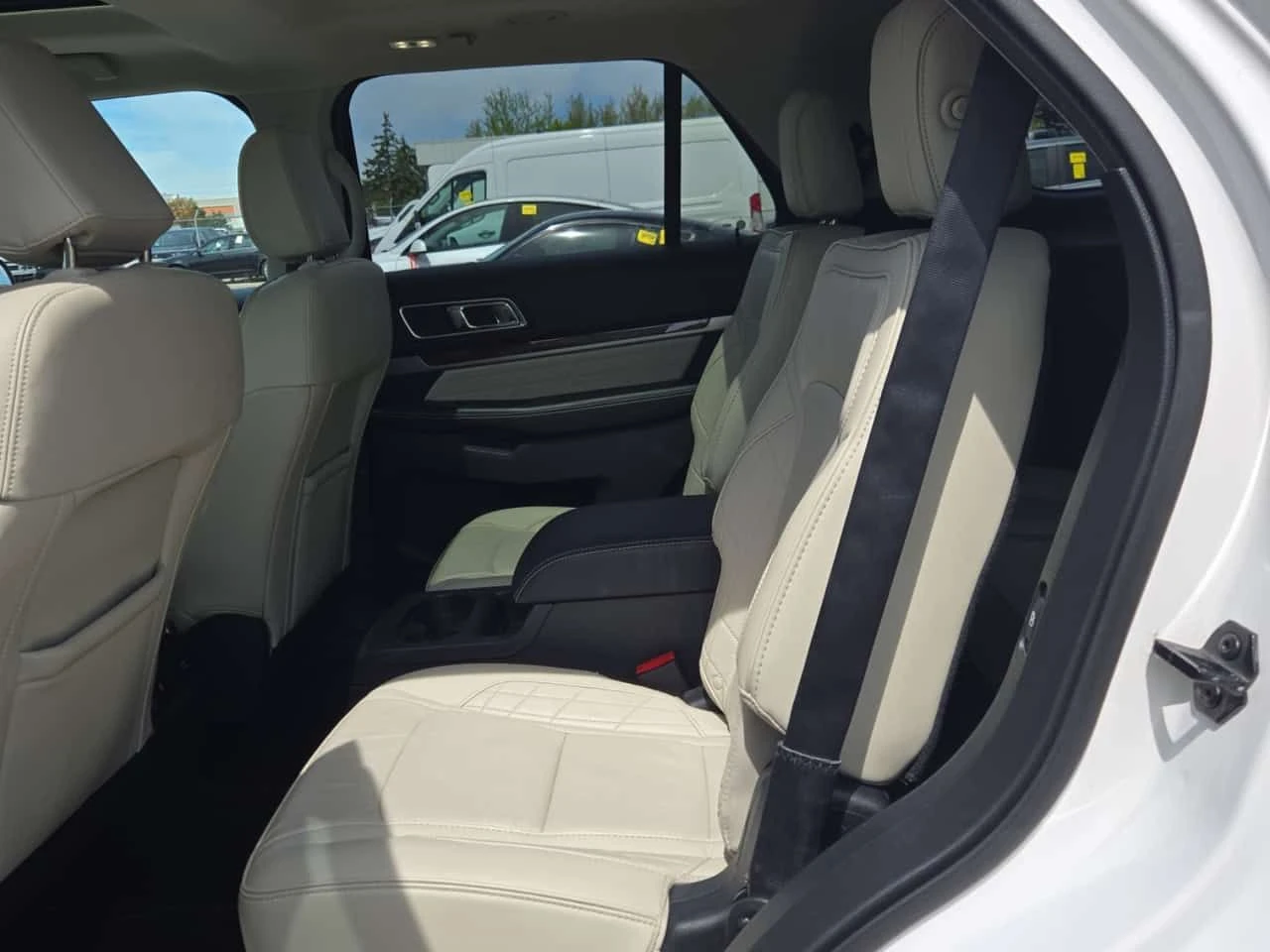 Ford Explorer * PLATINUM * АВТОКРЕДИТ БЕЗ ПЪРВОНАЧАЛНА ВНОСКА * , снимка 12 - Автомобили и джипове - 54602730