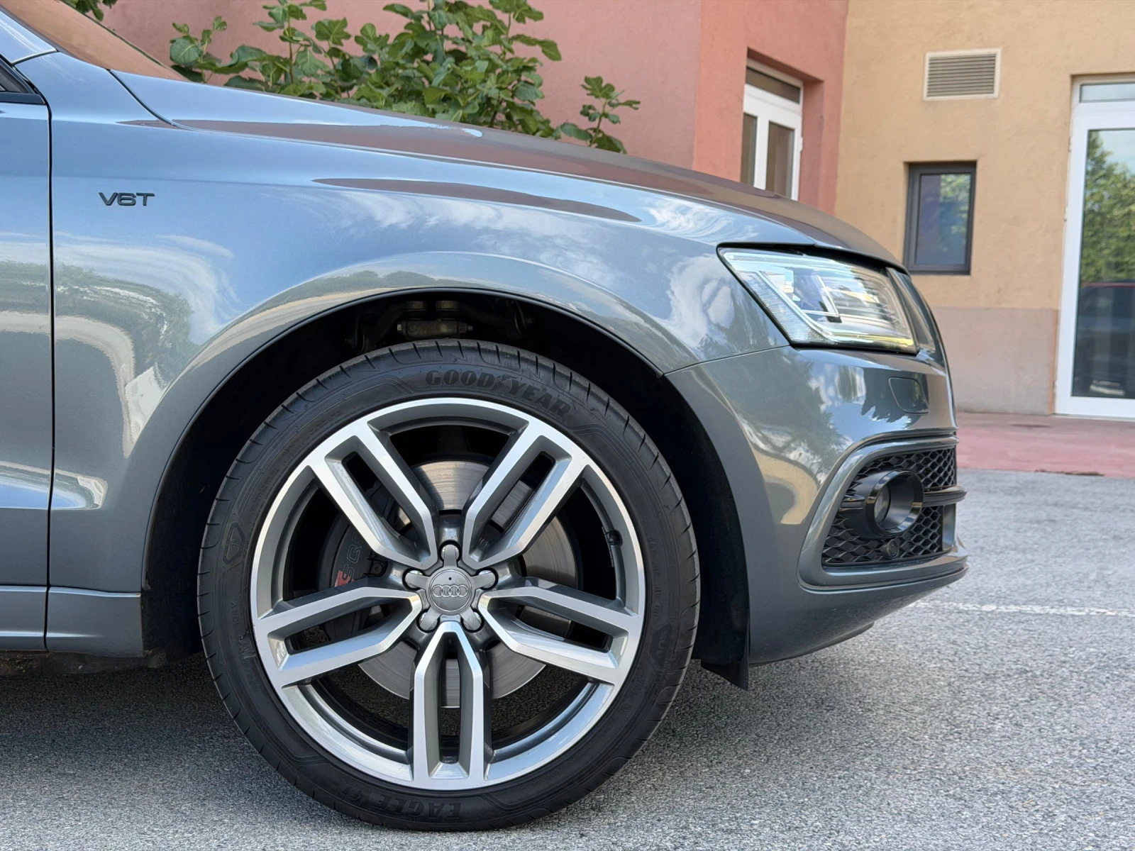 Audi SQ5 3.0BITDI/B&O/Дистроник/Carbon/Keyless, снимка 9 - Автомобили и джипове - 55411352