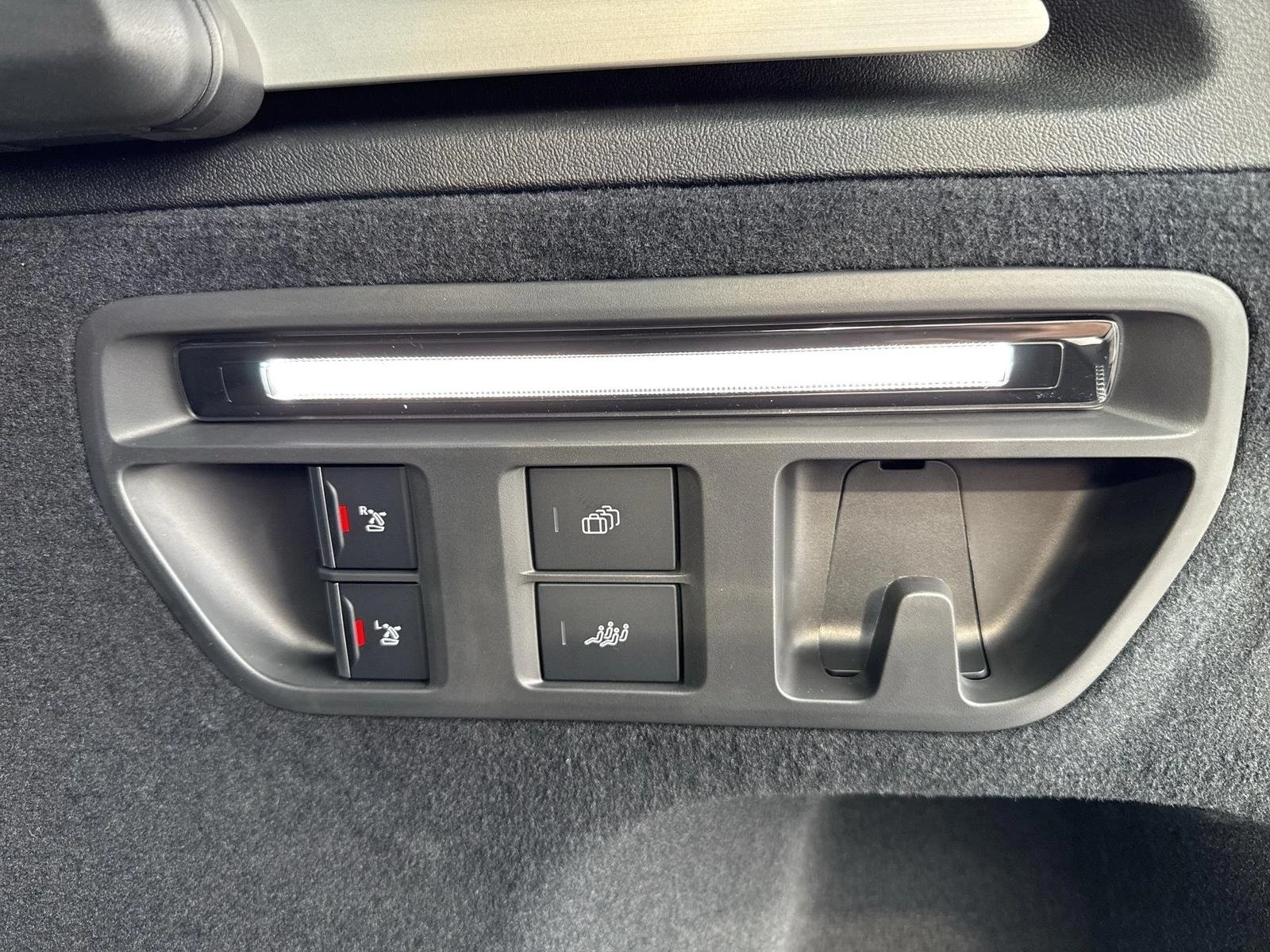 Audi Q7 S-LINE / TECH PLUS / MATRIX / PANO / HUD/ B&O/ 360, снимка 16 - Автомобили и джипове - 56337010