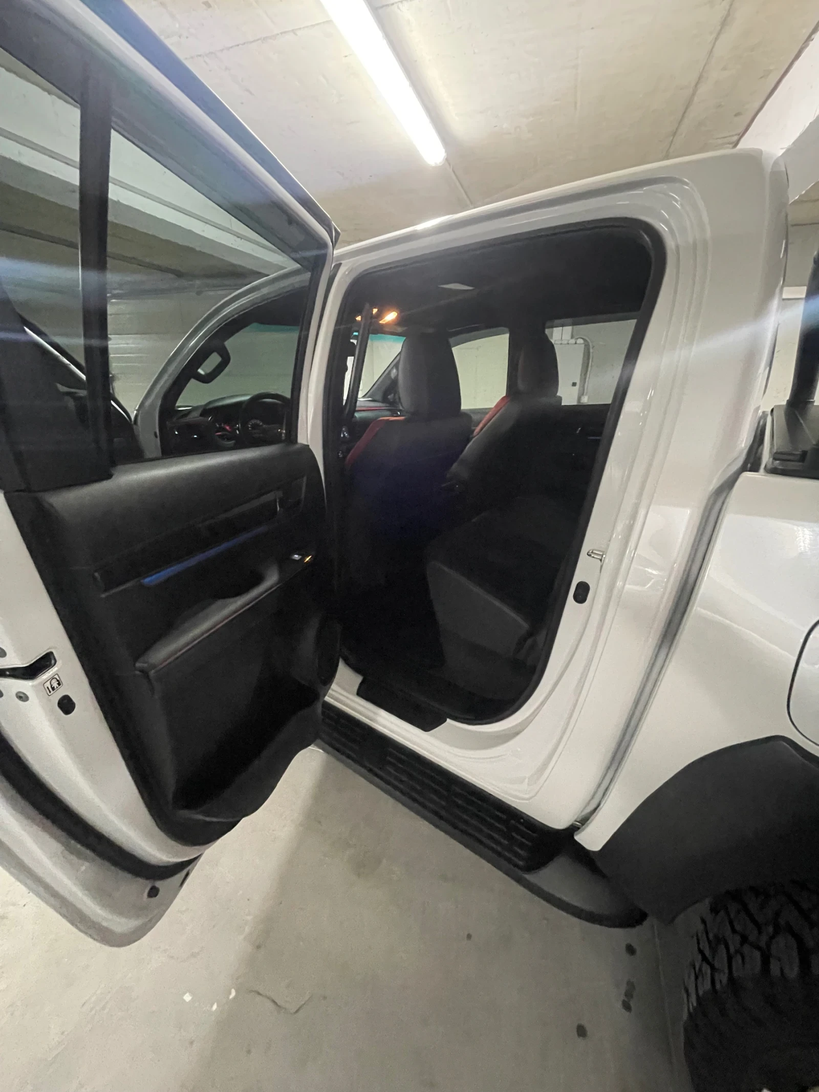 Toyota Hilux GR/JBL/������/�����/�������� �� 2034�/����!!! | Mobile.bg � ����������� 15