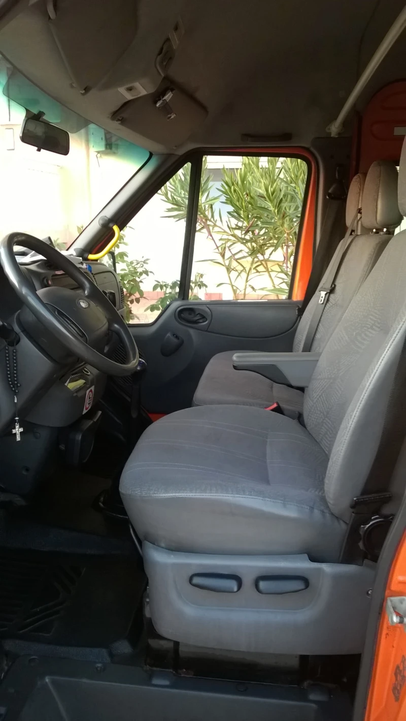 Ford Transit RWD DI 2.4 116hp BUS, снимка 12 - Бусове и автобуси - 52665122