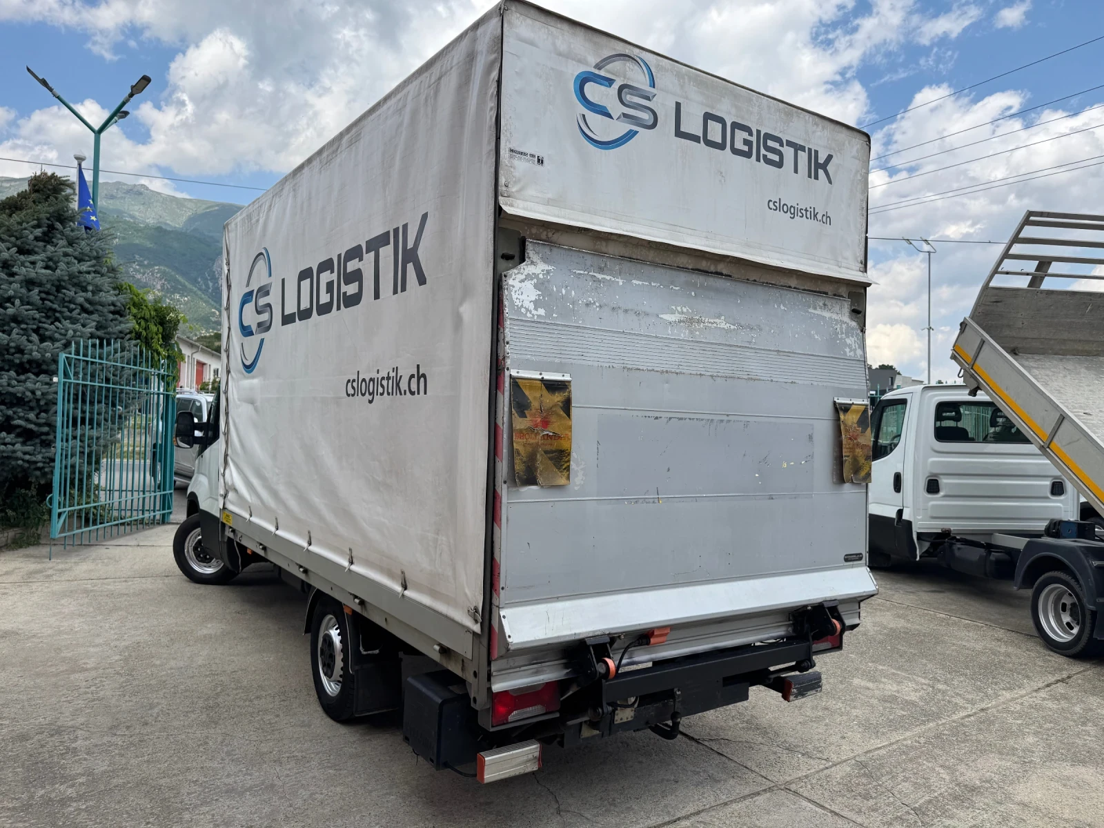 Iveco Daily 3.0HPI* 35S17* Euro5b* Климатик* Падащ борд - изображение 7