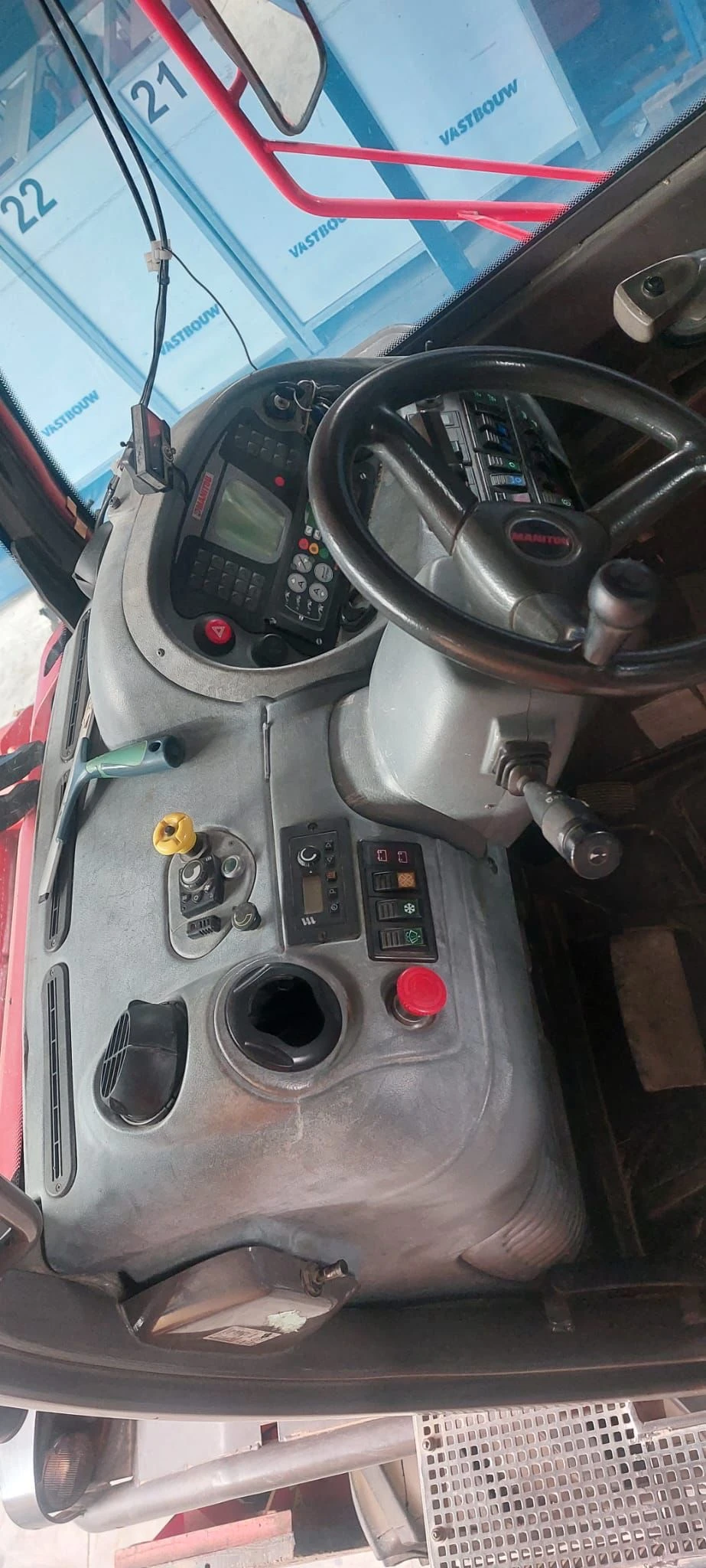 Телескопични товарачи Manitou MRT 2150 ROTO ЛИЗИНГ - изображение 7