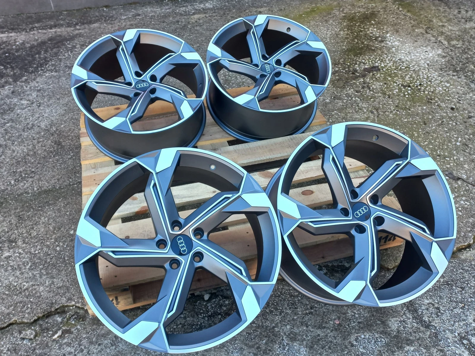 Джанти за Audi, снимка 6 - Гуми и джанти - 53756227