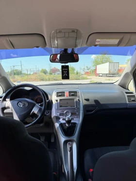 Toyota Auris, снимка 13