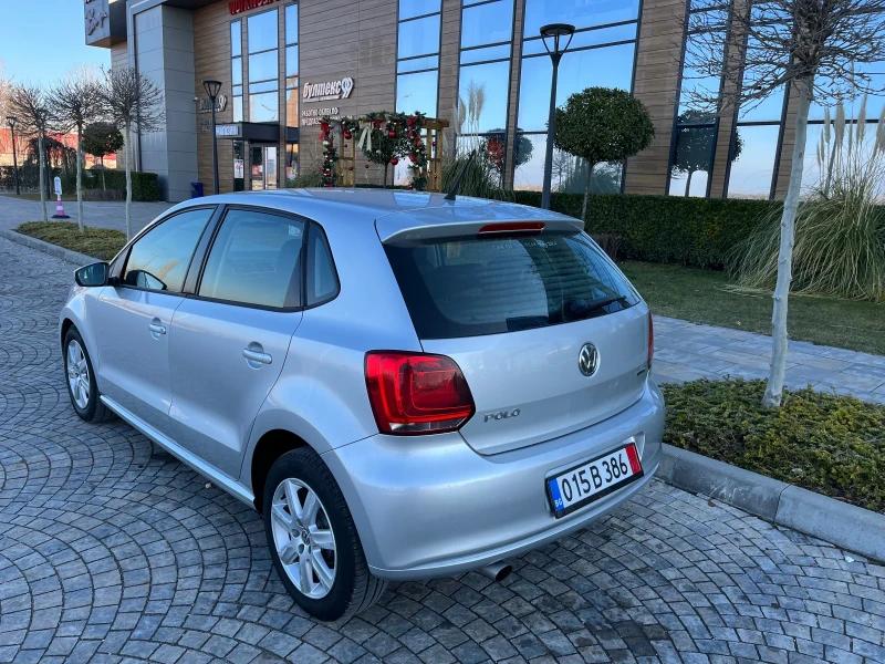 VW Polo 1.4Bi Fuel Заводска газ Навигация напълно обслужен, снимка 2 - Автомобили и джипове - 48834449