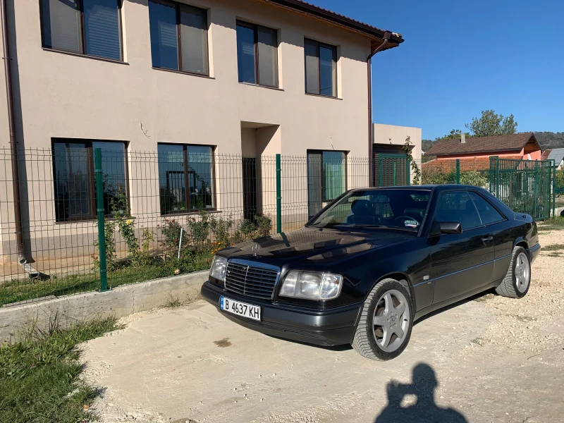 Mercedes-Benz 124 200CE, снимка 4 - Автомобили и джипове - 49273579