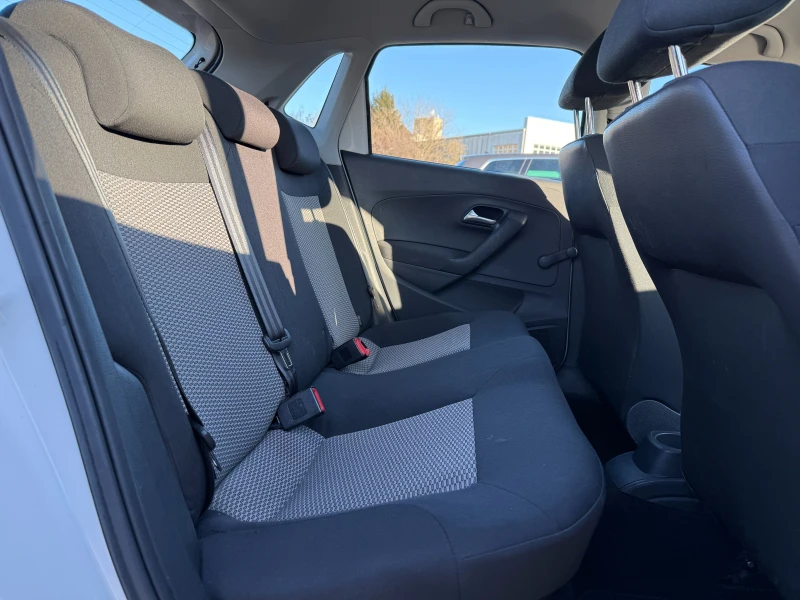 VW Polo 1.2I-133000КМ.-КЛИМАТИК-ЕЛ ПАКЕТ, снимка 13 - Автомобили и джипове - 53518147