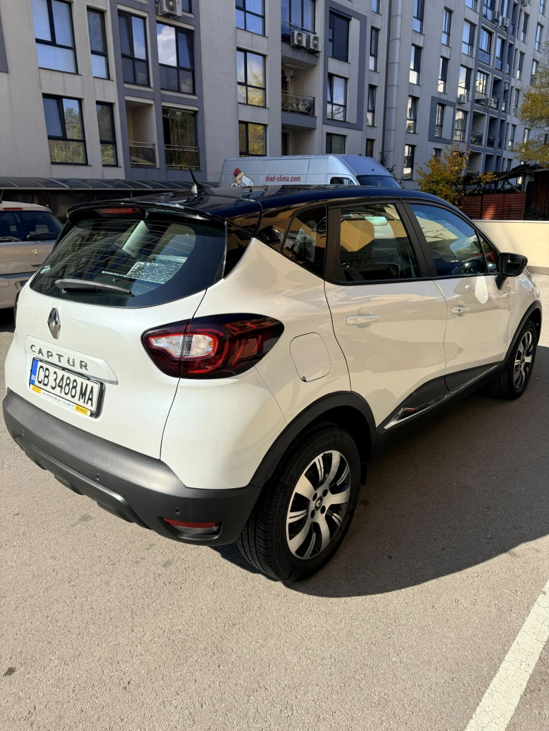 Renault Captur, снимка 4 - Автомобили и джипове - 53590886