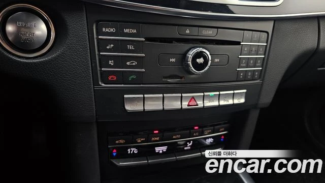 Mercedes-Benz E 220 | TOP SERVICE, снимка 17 - Автомобили и джипове - 55803753