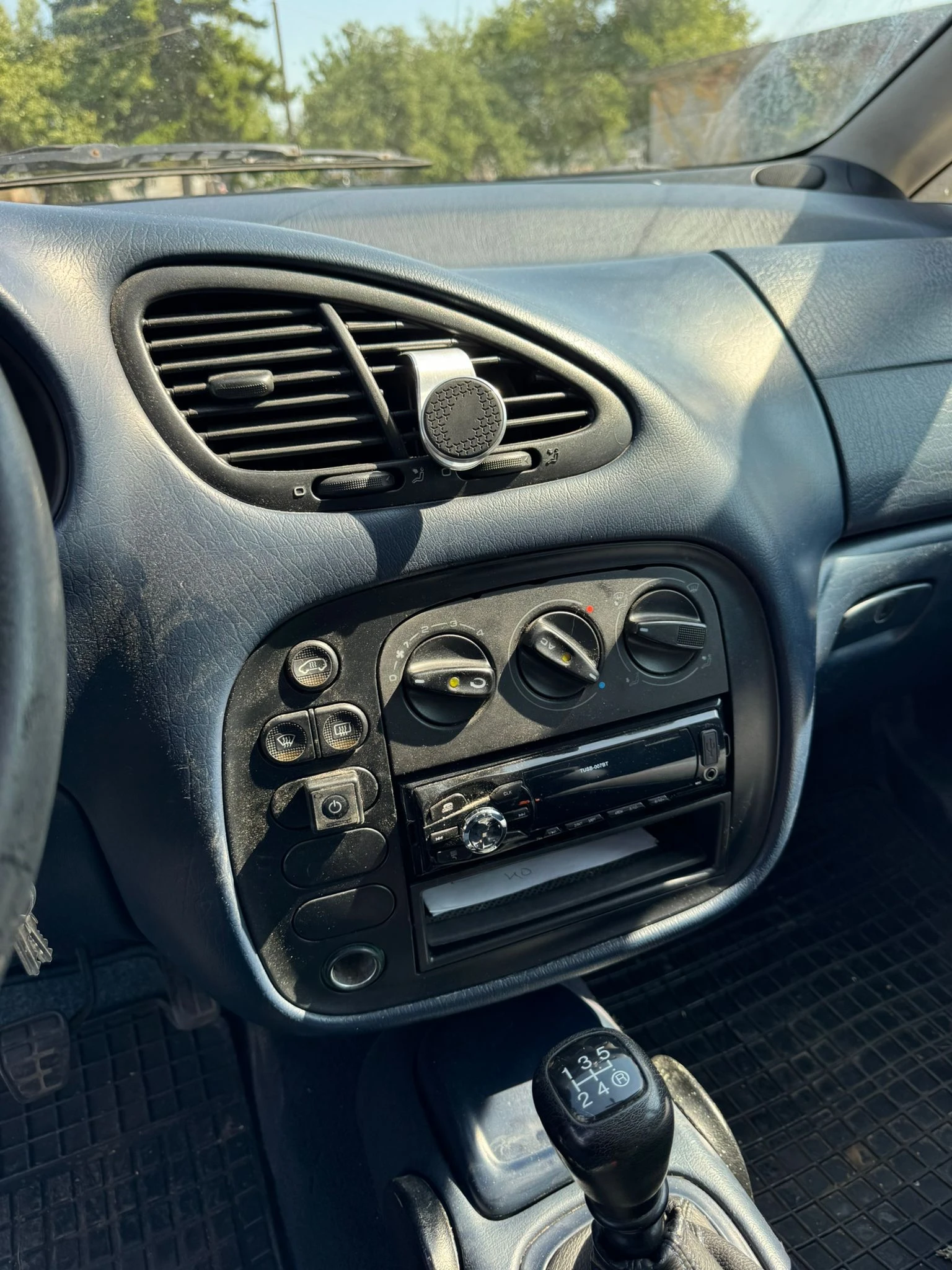Ford Galaxy  - изображение 7