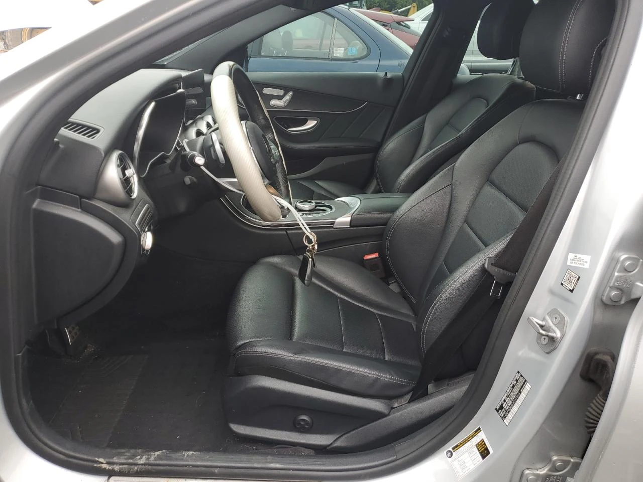 Mercedes-Benz C 300  - изображение 7