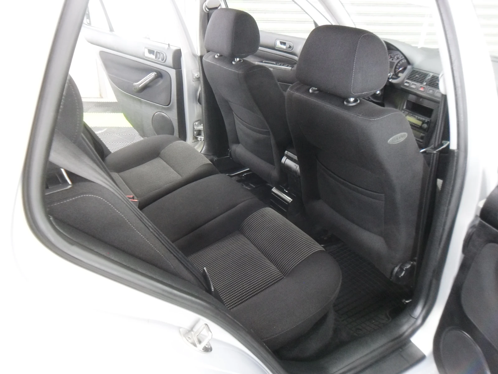 VW Golf 1, 9-TDI-KLIMATRONIK-ITALY | Mobile.bg � ����������� 12