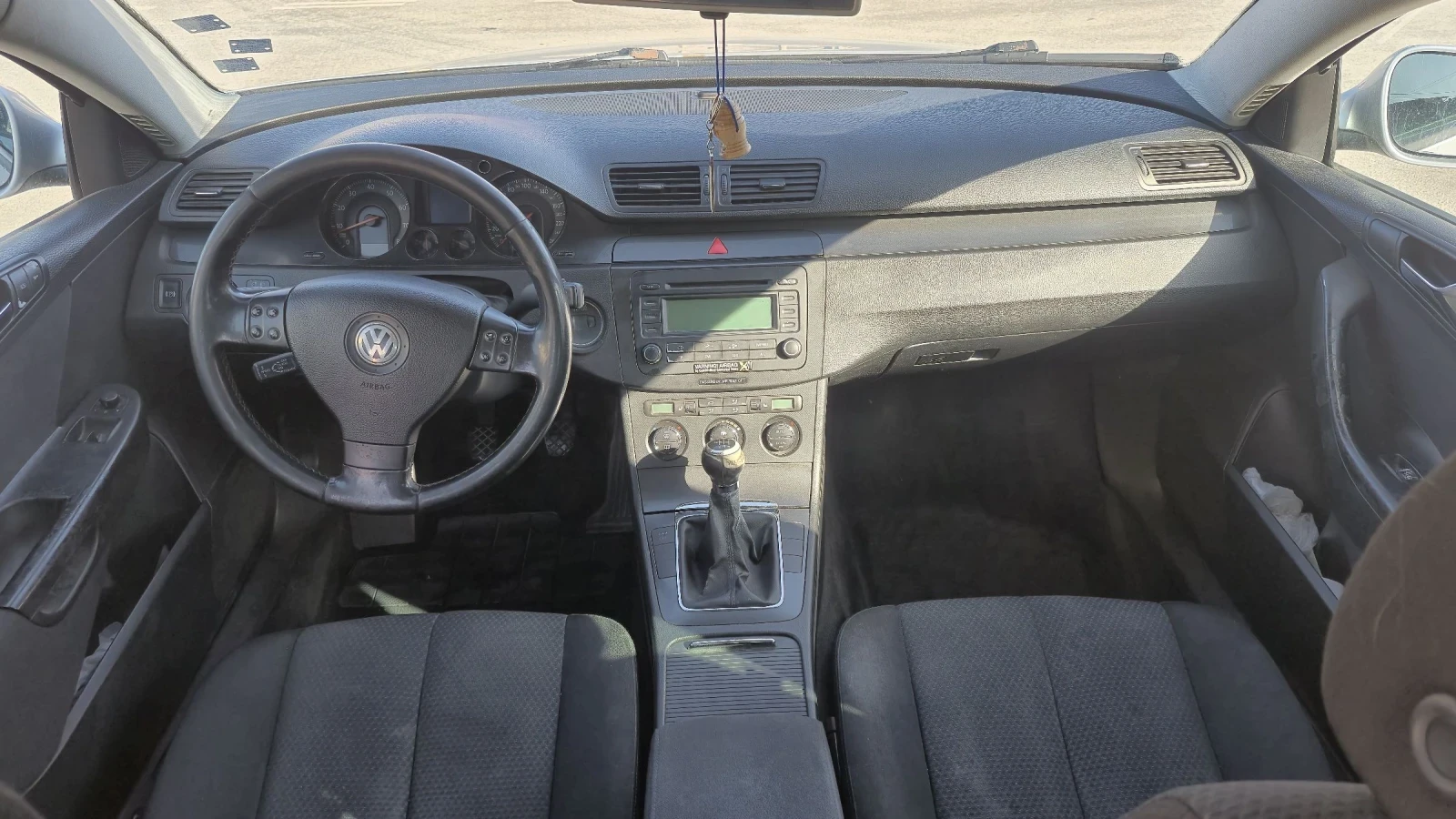 VW Passat 2.0 FSI, снимка 7 - Автомобили и джипове - 53847814