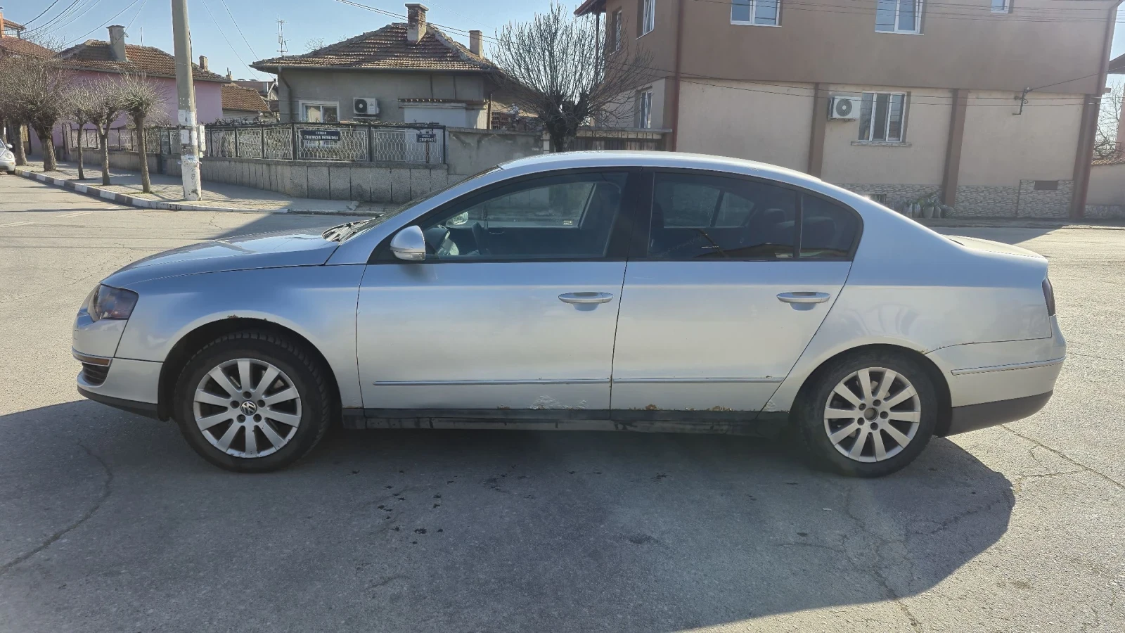 VW Passat 2.0 FSI, снимка 2 - Автомобили и джипове - 53847814