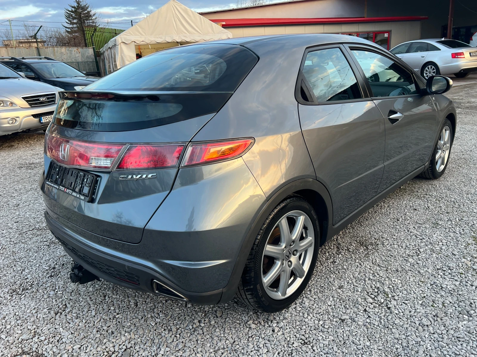 Honda Civic 1.8i Sport 5DR* ШВЕЙЦАРИЯ* , снимка 5 - Автомобили и джипове - 54008695