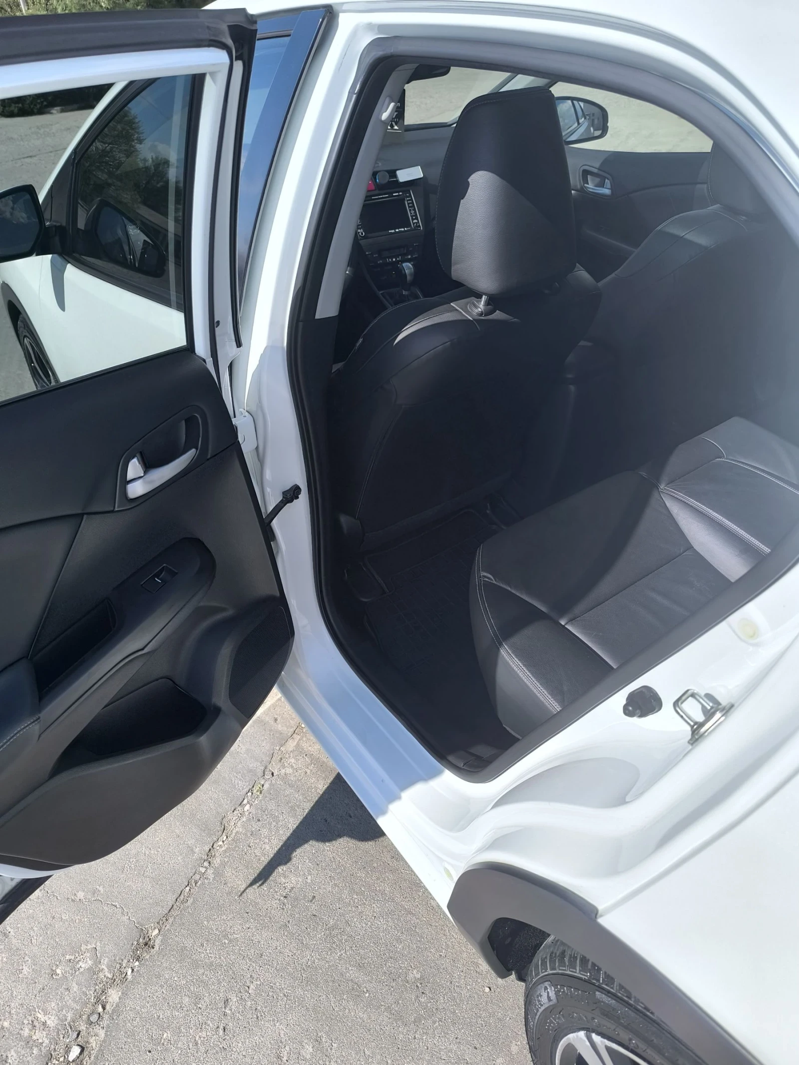 Honda Civic 2.2CDTI, снимка 9 - Автомобили и джипове - 54274302