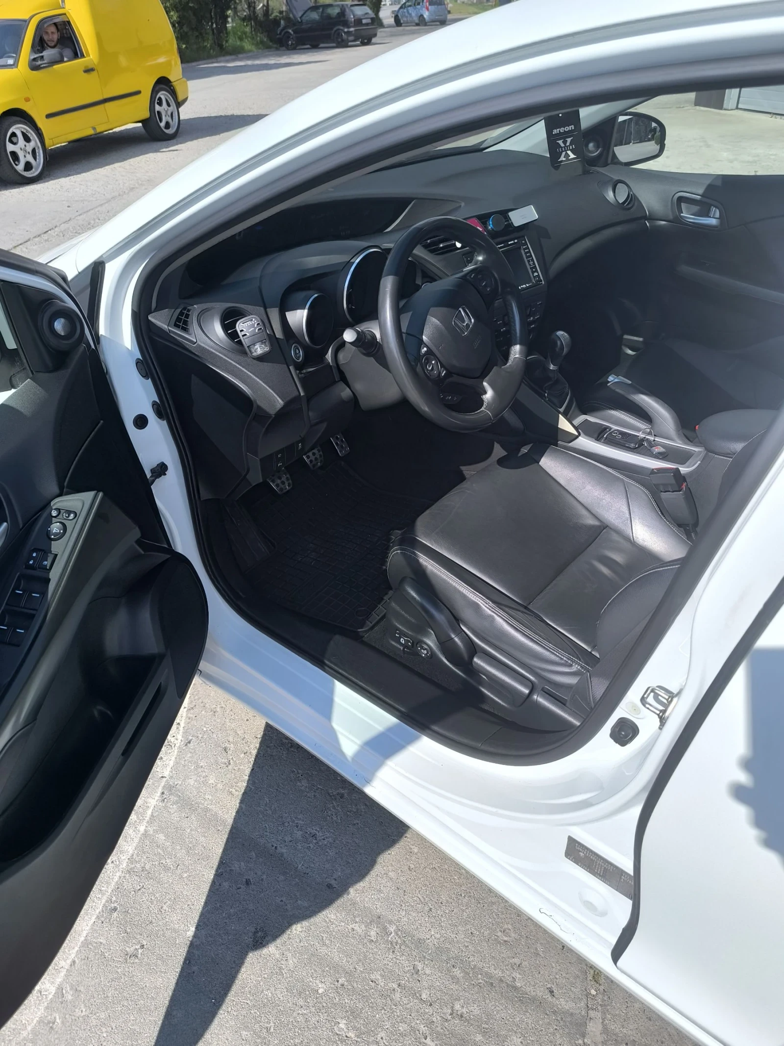 Honda Civic 2.2CDTI, снимка 11 - Автомобили и джипове - 54274302