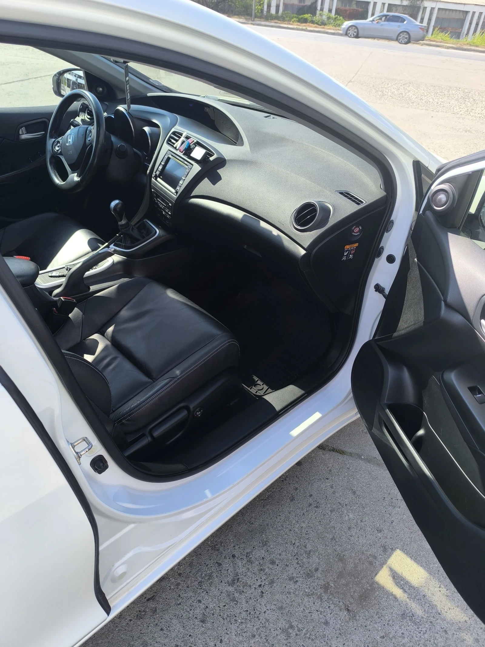 Honda Civic 2.2CDTI, снимка 5 - Автомобили и джипове - 54274302