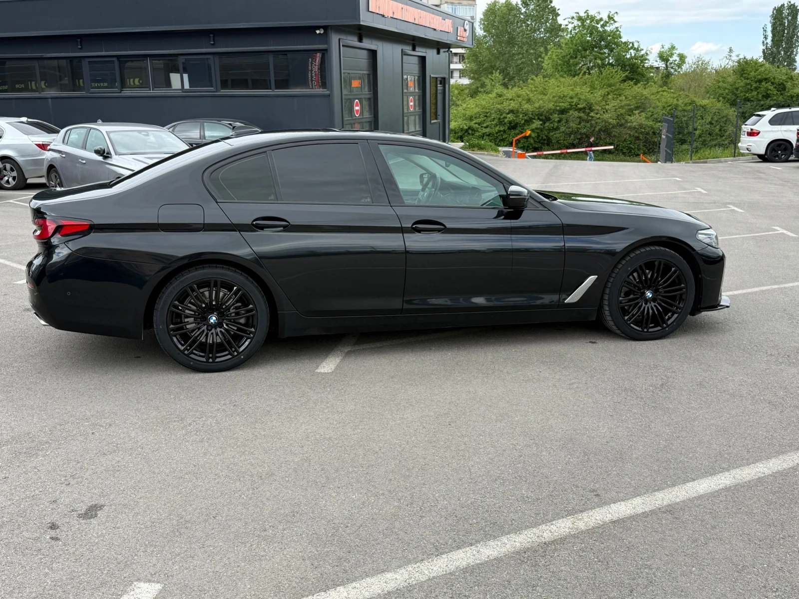 BMW 520 BMW 520D MILDHYBRID XDRIVE, снимка 4 - Автомобили и джипове - 54542310