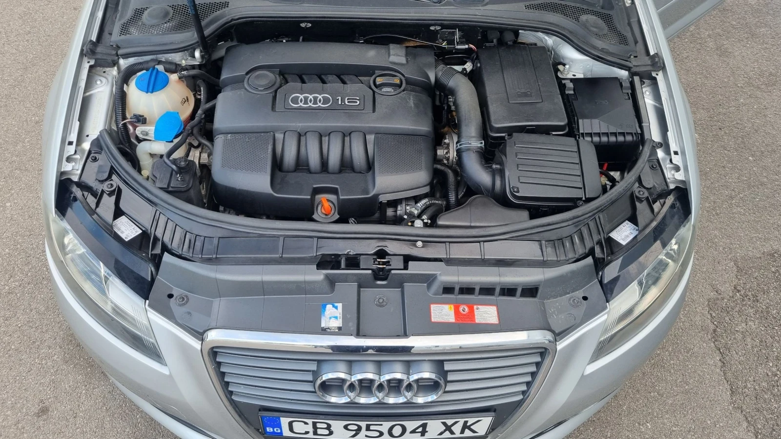 Audi A3 1.6 102к.с. Фейслифт- Газ- Бензин, снимка 6 - Автомобили и джипове - 54767956