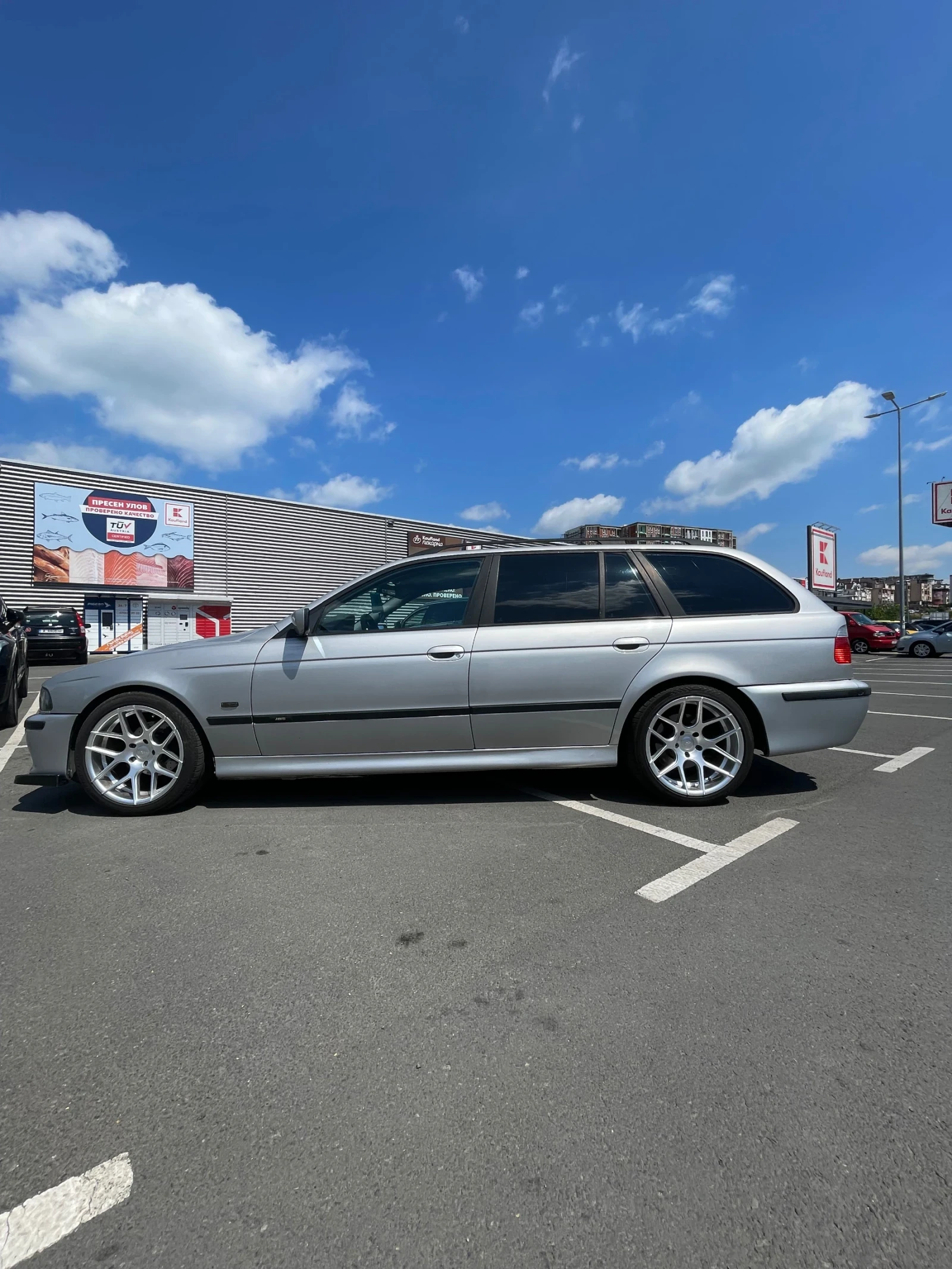 BMW 523, снимка 11 - Автомобили и джипове - 55176618