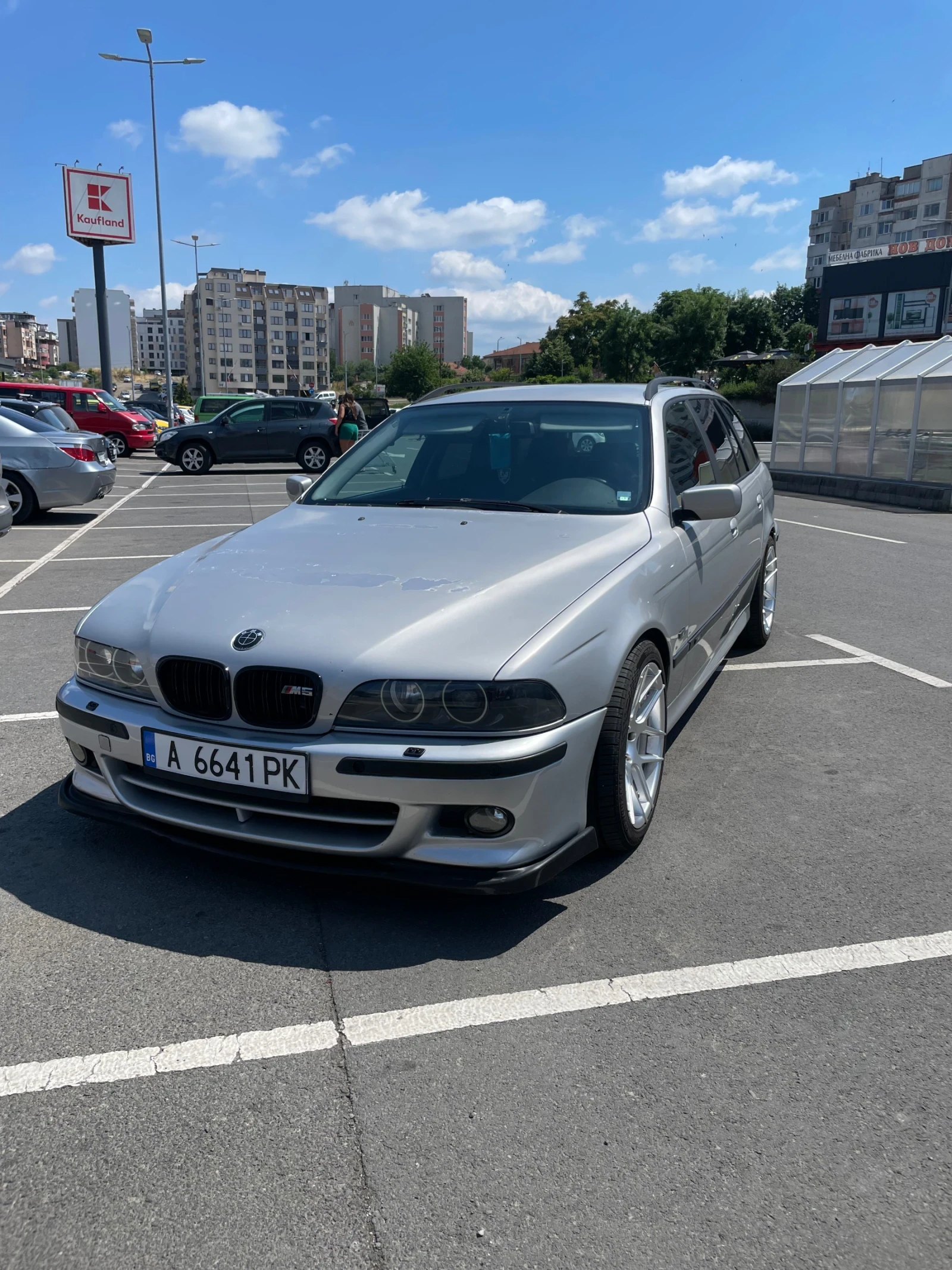 BMW 523