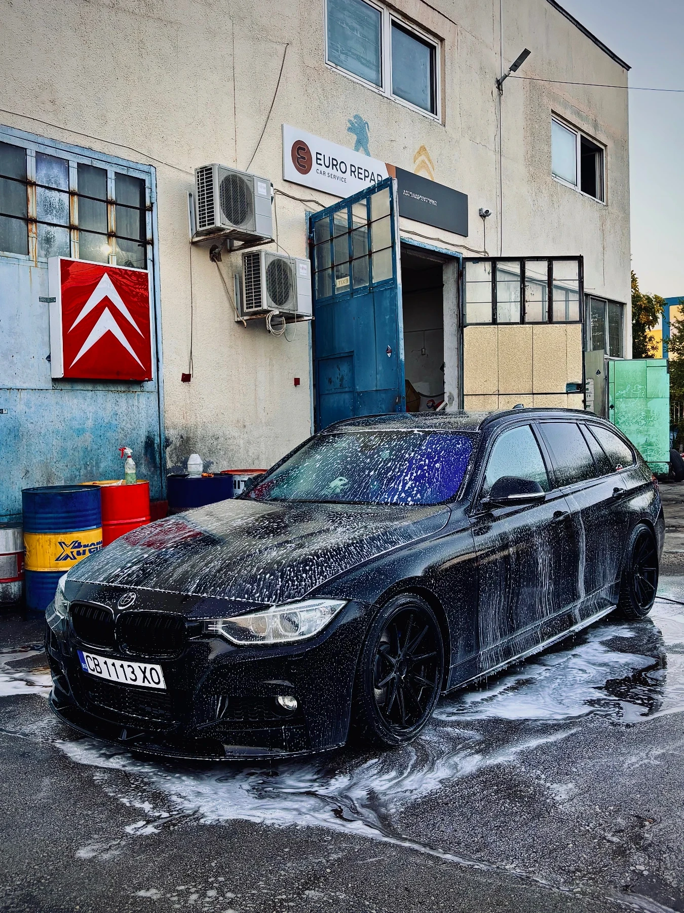 BMW 330, снимка 2 - Автомобили и джипове - 55858010