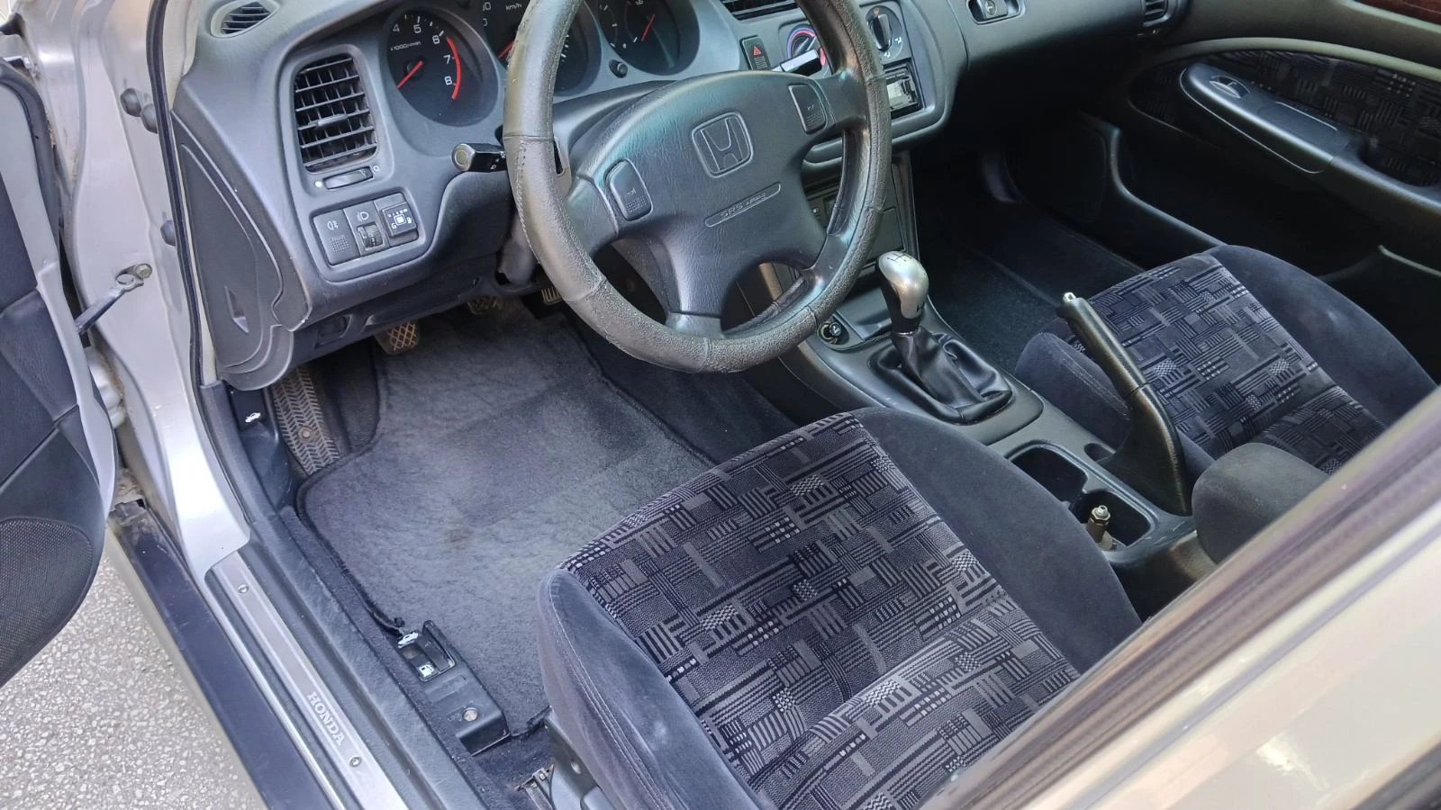 Honda Accord, снимка 13 - Автомобили и джипове - 55945023
