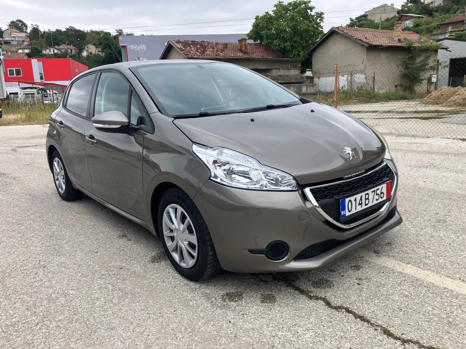 Peugeot 208 1.4-HDI, снимка 3 - Автомобили и джипове - 56057431