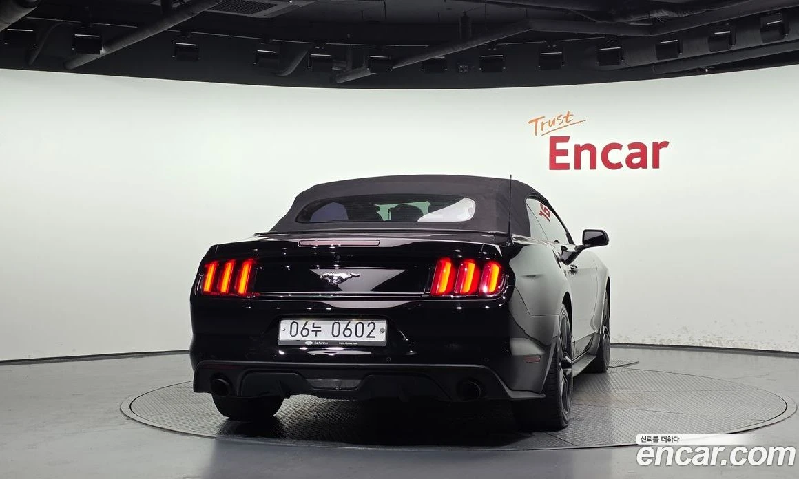 Ford Mustang Convertible, снимка 4 - Автомобили и джипове - 56120022