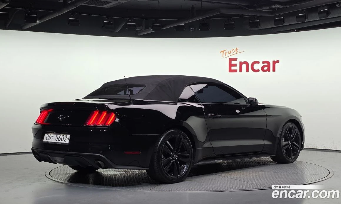 Ford Mustang Convertible, снимка 2 - Автомобили и джипове - 56120022