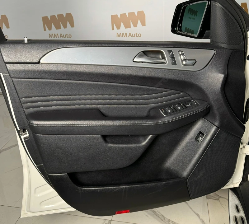 Mercedes-Benz GLE 350 4M Airmatic AMG, снимка 7 - Автомобили и джипове - 47365977